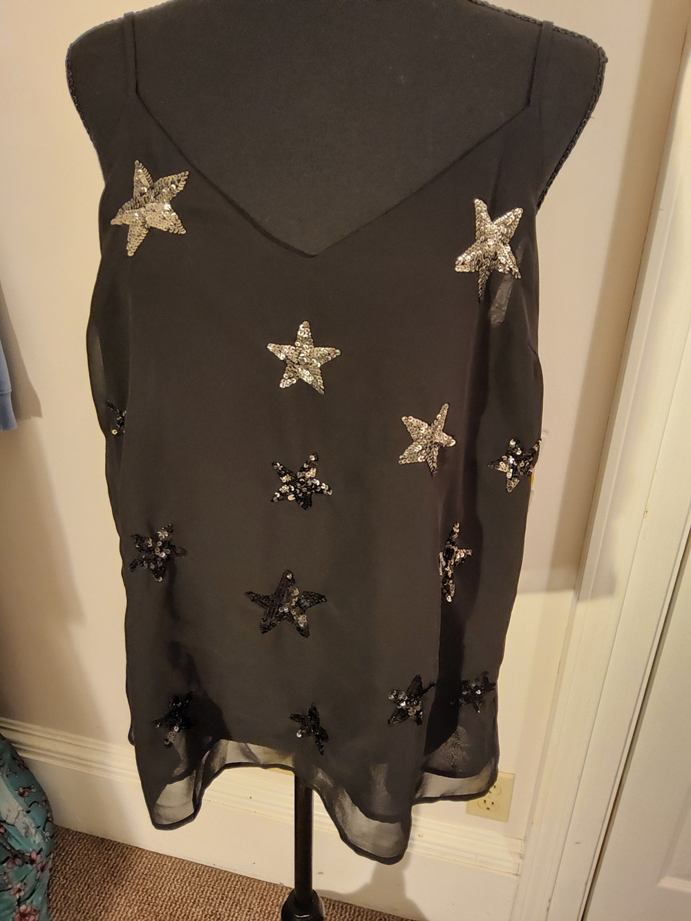 NWT Vince Camuto Black Star-Sequin V-Neck Camisole